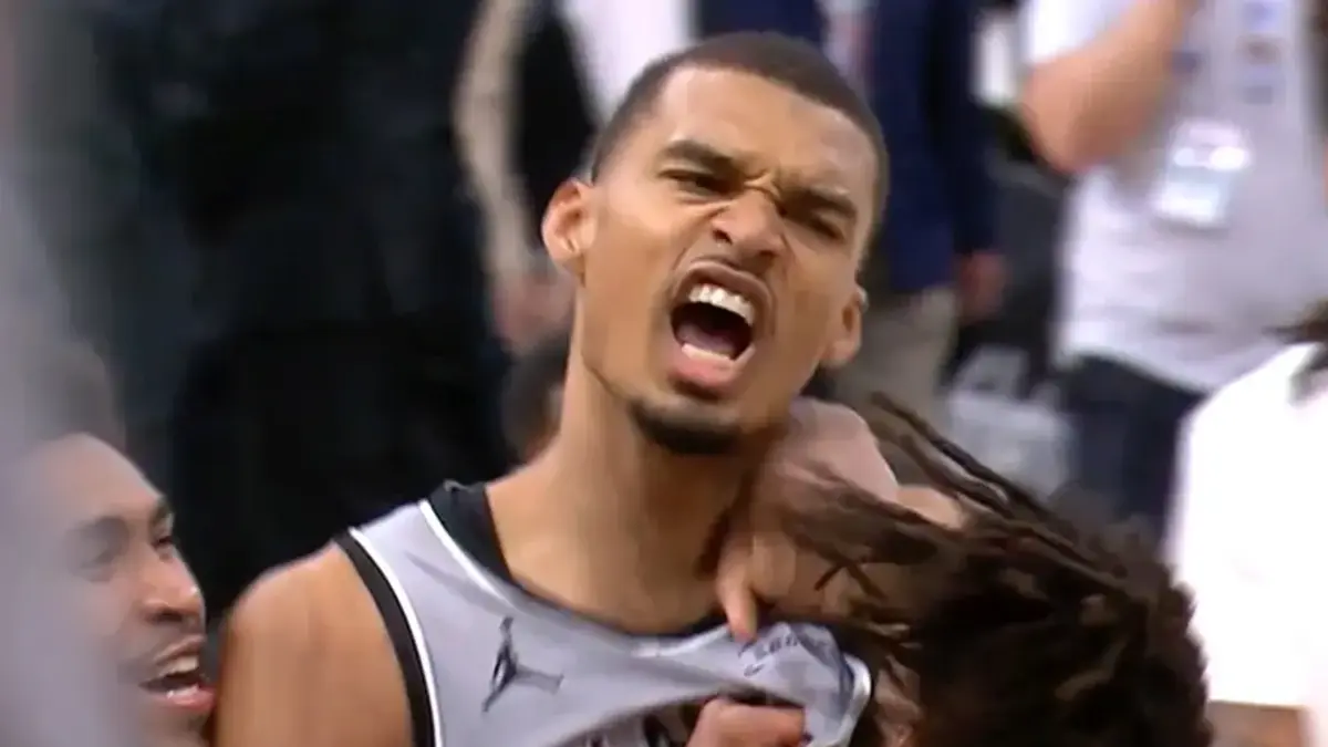 Wembanyama au buzzer propulse les Spurs en playoffs