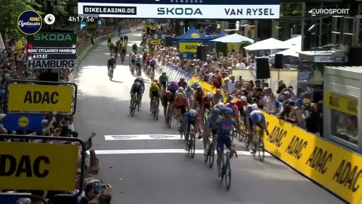 Paul Magnier remporte au sprint sa première classique World Tour à Hambourg